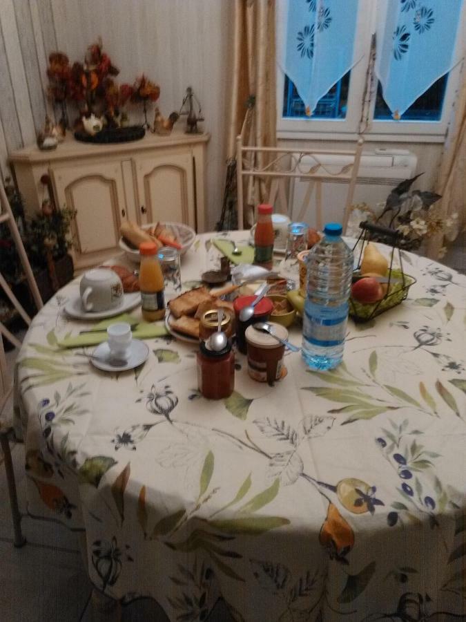 Chambre Chez L'Habitant Ambares-et-Lagrave Екстер'єр фото